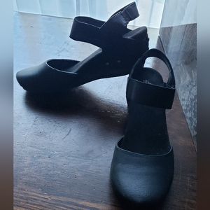 Hokus Pokus, Closed Toe Shoes